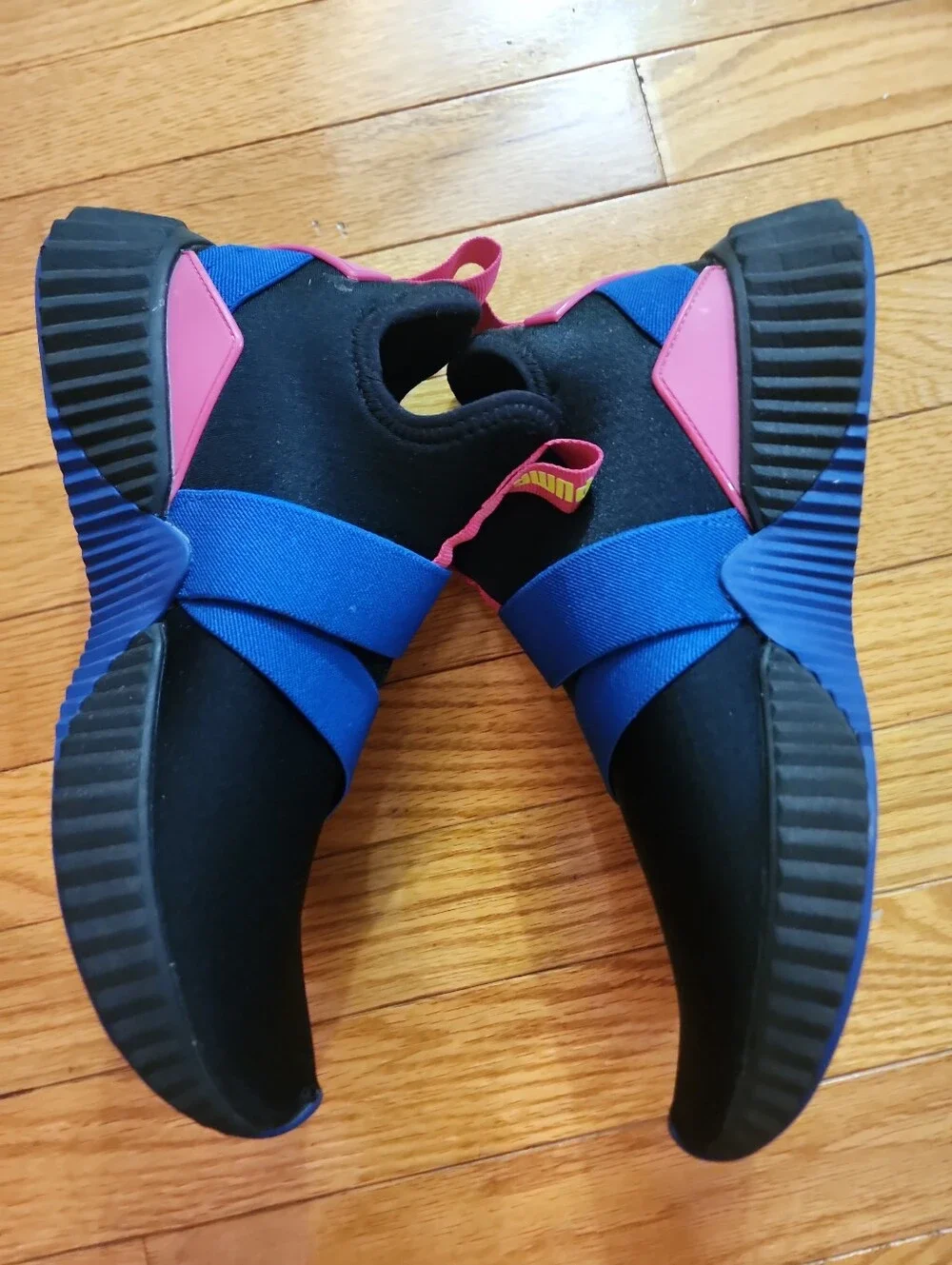 Puma Defy Mid 90'S Black Slip-On Women's Sneakers with Blue Straps and Pink Tabs
